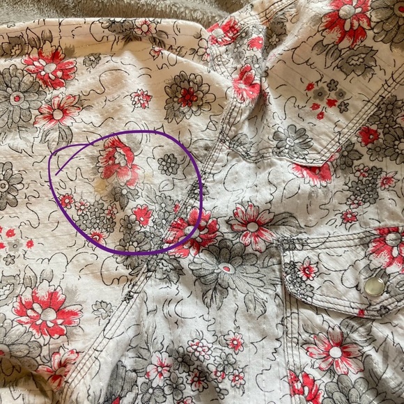 Back in the Saddle Western Pearl Snap Shirt in Red & Grey Floral & Silver Thread - Picture 12 of 12